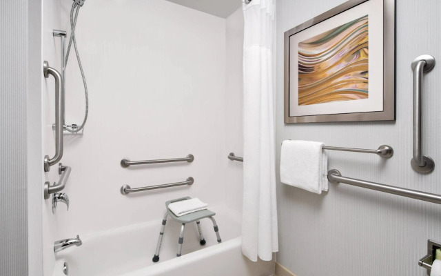 Courtyard by Marriott Raleigh North/Triangle Town Center