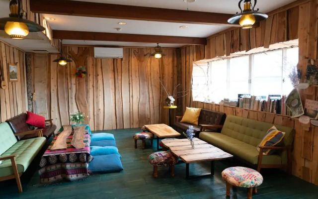 Lodge Mondo - Hostel