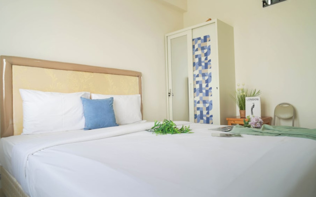 White Tone 2Br At Podomoro Golf View Apartment