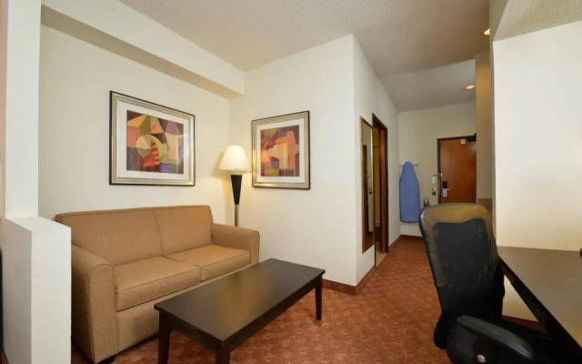 Holiday Inn Express Rockwall