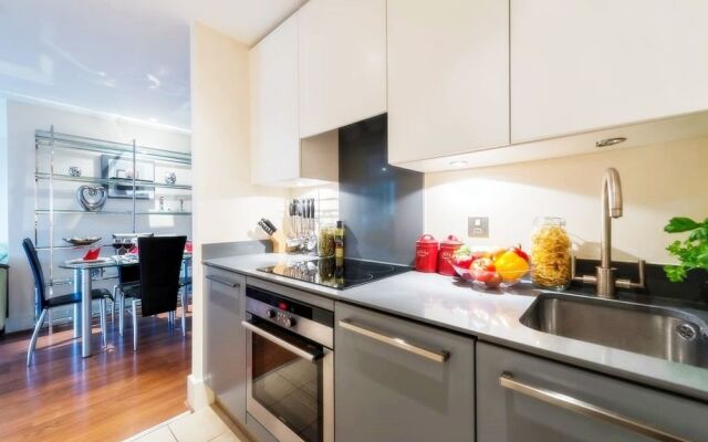 Urban 1 Bed Apartment Near Westminster