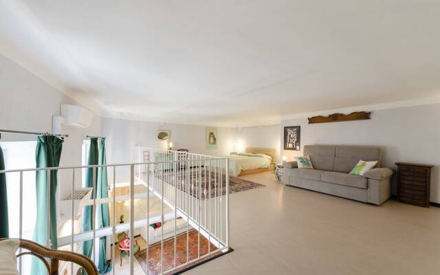 JOIVY Superb Flat Near Ch. Columbus' House