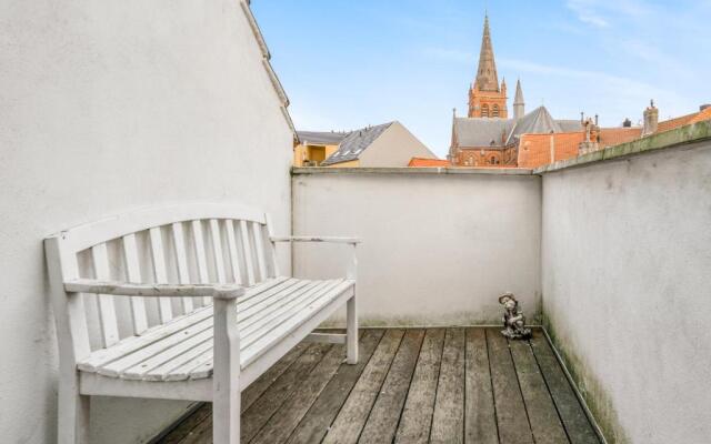 Magnificent modern, sleek & stylish decorated Loft