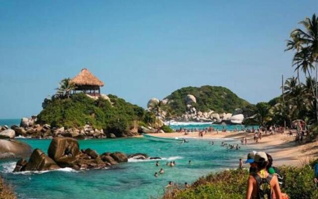 Casa con Piscina en Conjunto Privado en Santa Marta