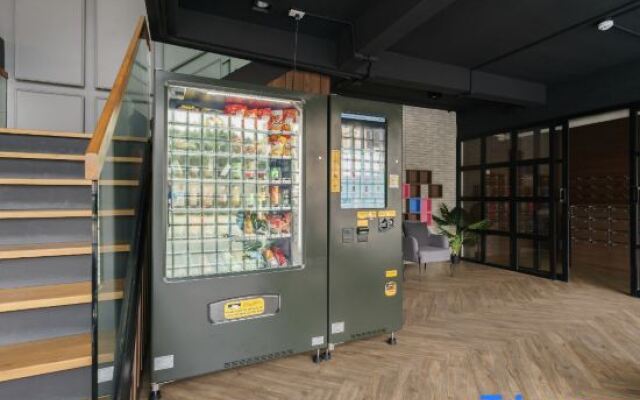 Sathon-Charoen Nakhon Condo