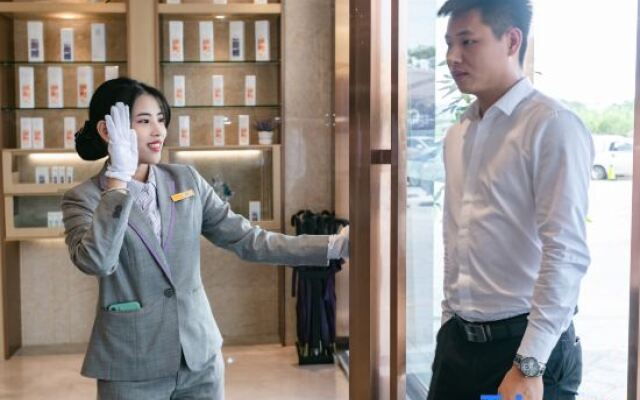 Lavande Hotel (Shenzhen Pingshan High Speed Railway Station)