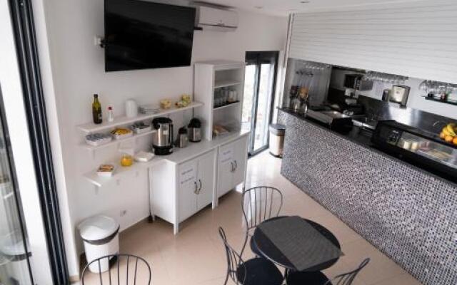 Ocean Oasis Hostel