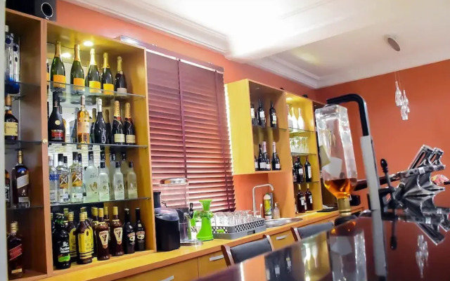 Yewa Frontier Hotel