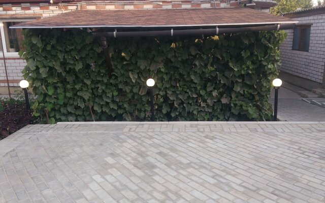 V gostyakh u Baby Poli