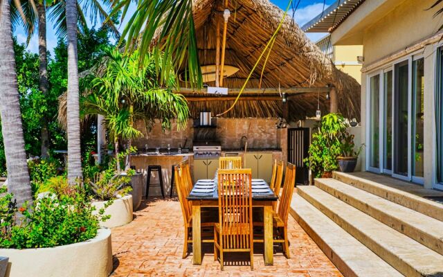 Private Beach Ocean Front Boat Dock Tiki Bar