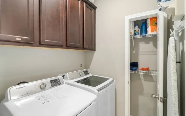 Experience a First Class Stay - 2 BDRM