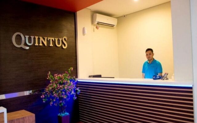 Quintus Hotel