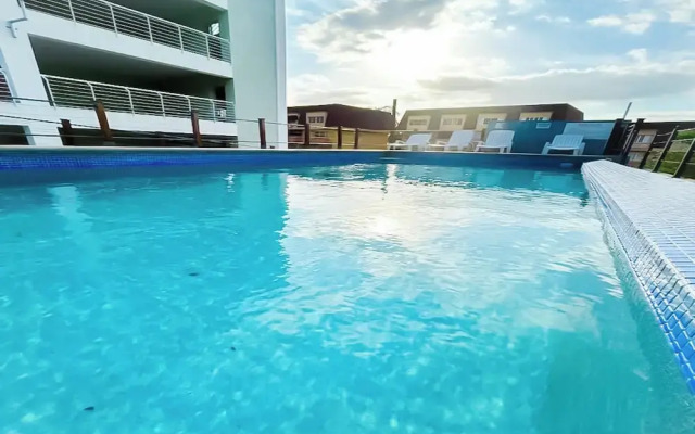 City View New Kingston Apartment w/ Pool