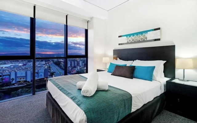 3BRM Broadbeach Skyline Nook