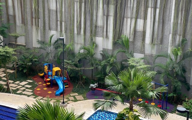 Nice And Homey 2Br Signature Park Grande Apartment
