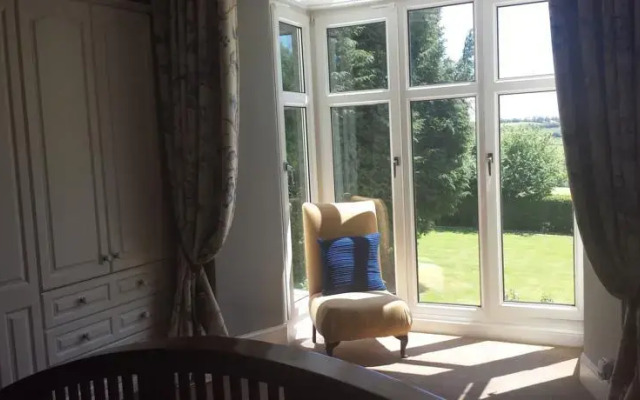 Overcott House Bed & Breakfast