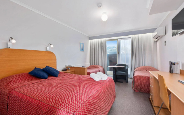 Beachfront Voyager Motor Inn