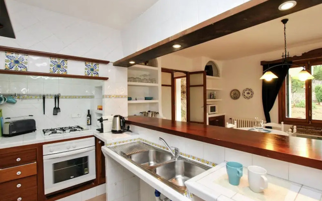 Spacious Mansion in Alaró With Swimming Pool