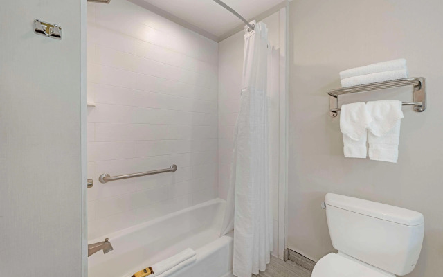 Best Western Plus Gardena Inn & Suites