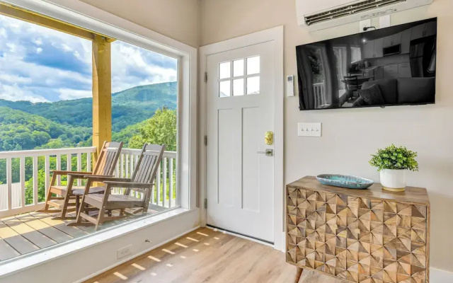 Smoky Mtn Getaway: Modern 2br/2ba W/stunning Views