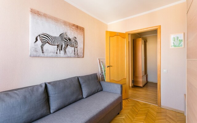 Apartment on Peschanaya 6