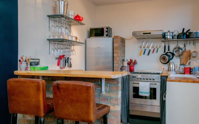 1 Bedroom Flat In Putney