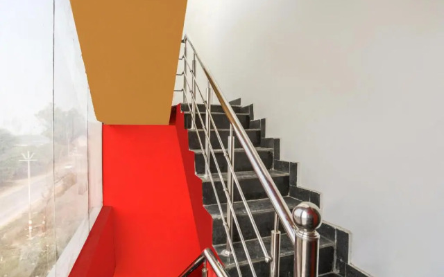 Aarush Hotels by OYO Rooms