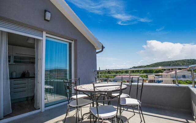 Newly Built Modern Apartment With Private Terrace and sea View