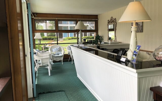 Colonial Village Motel and Cottages