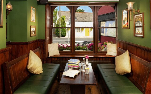 Hylands Burren Hotel