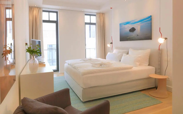 Waterview Cloud - a16737