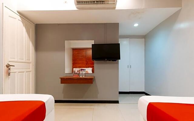 RedDoorz Plus Near McArthur Park Tacloban