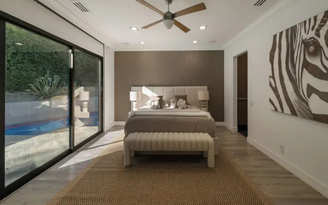 Valea Estate - Secluded Beverly Hills Retreat 1-acre Oasis