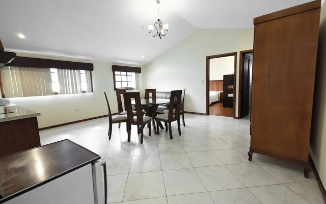 Hotel & Suites El Quijote