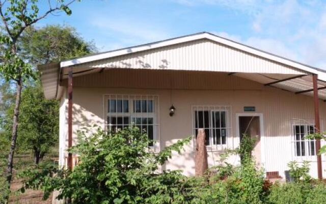 Muchenje Campsite  Cottages