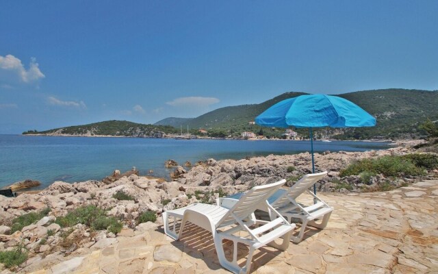 Awesome Home in Zastrazisce With Wifi and 2 Bedrooms