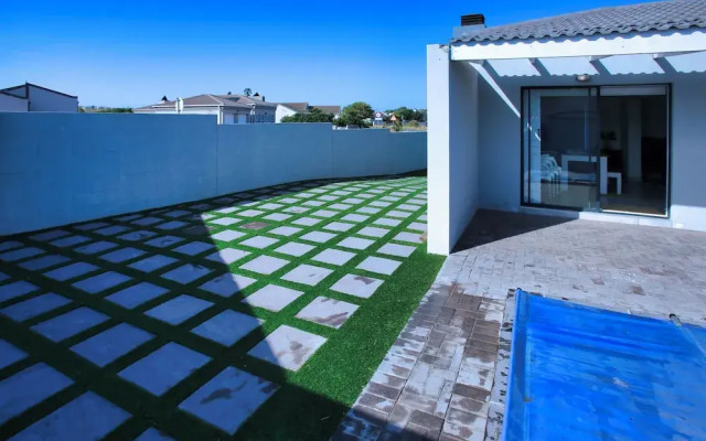 Casa Be Langebaan 6-Sleeper