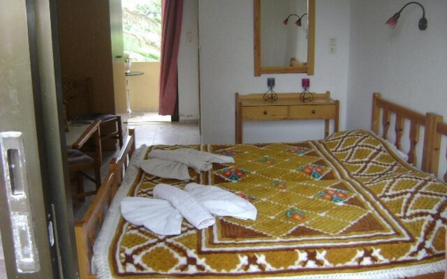 Adonis Beach-Rooms Hotel