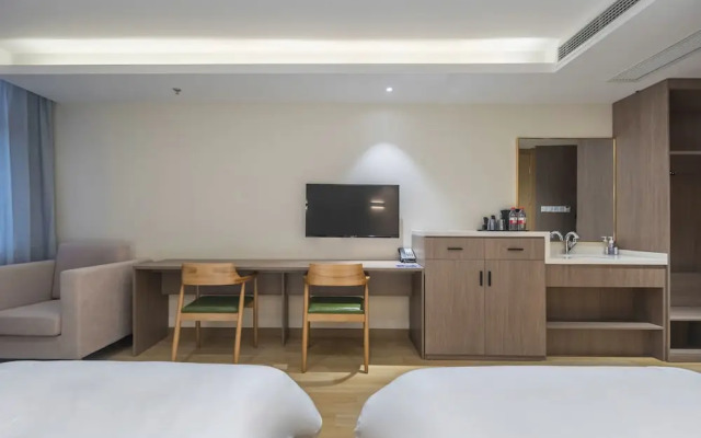 Happy Lane Hotel