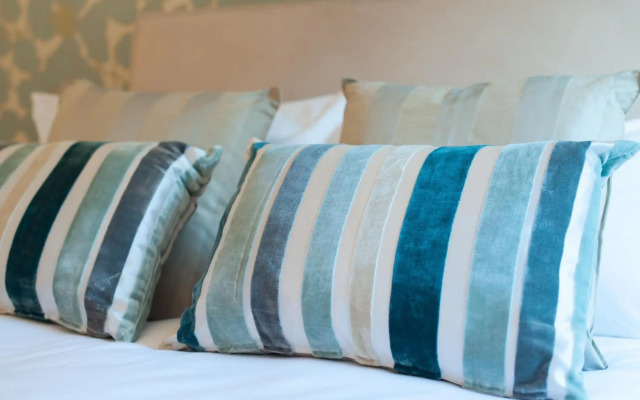 The Drummond Street Residence