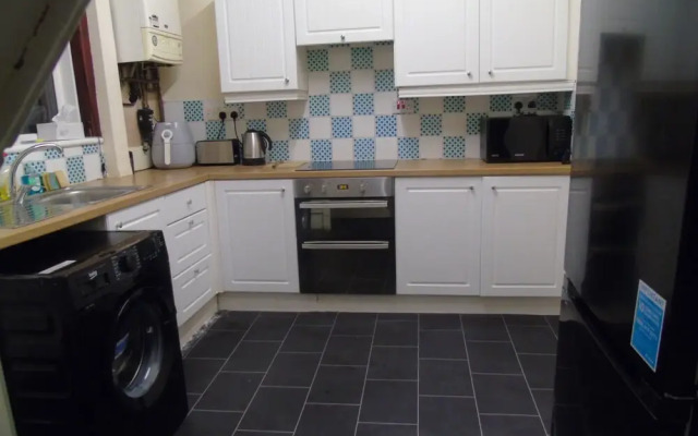 Lovely 2-bed House in Bolton Greater Manchester