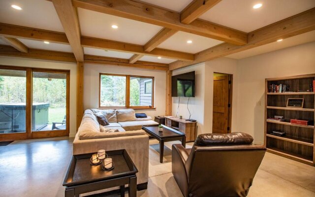 Whyte Mountain Chalet by Revelstoke Vacations