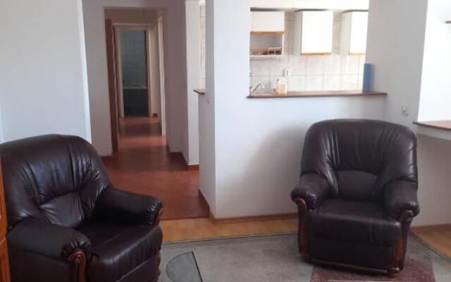 4 Rooms, Spacious downtown apartment in Pitesti