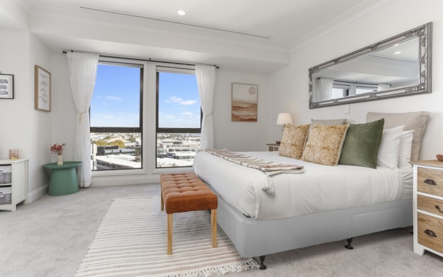 Urban Retreat in the Heritage Building – Guest Rooms – Auckland