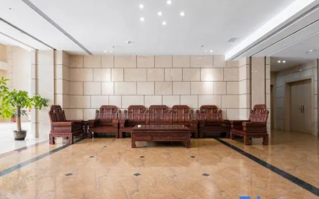 Qianyi Hotel(Yulin National Defense Building)