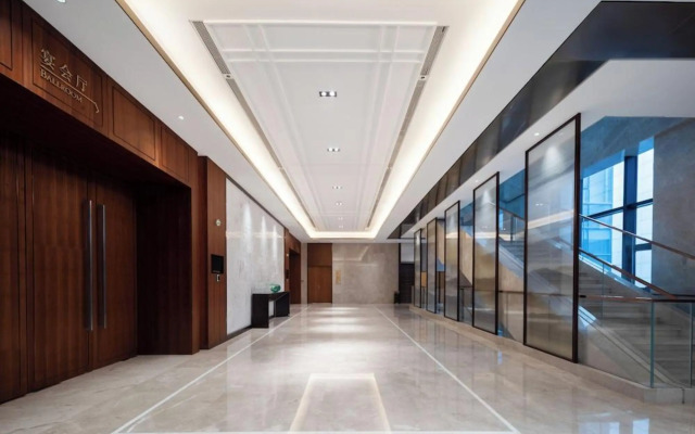 Wuhan Optics Valley Convention Hotel
