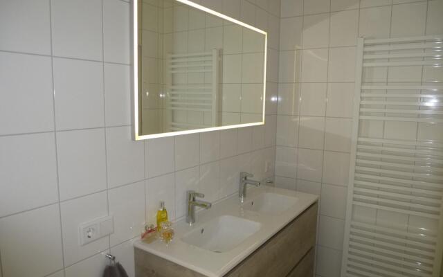 Contemporary Apartment in Kamperland Near Lake