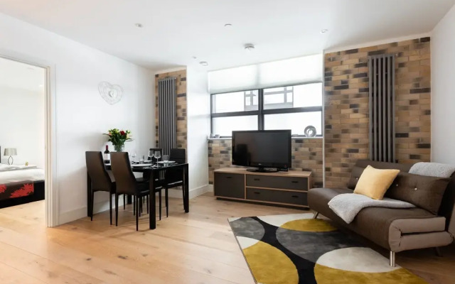Platinum Apartment in Central Camden 9984