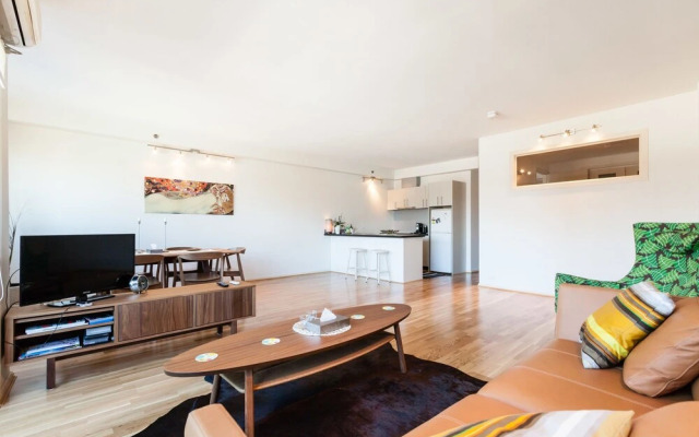 LANCE, 1BDR Melbourne Apartment