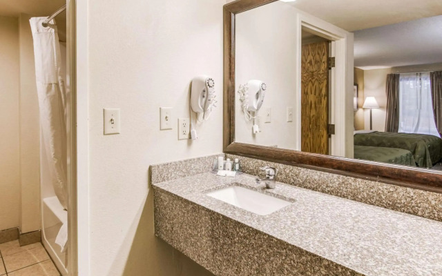 Quality Inn & Suites Atlanta Stone Mountain